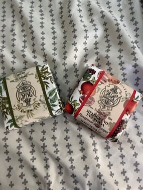 La Fiorentina Pomegranate & Olive Decorative Soap Duo - Red, Green, White italy
